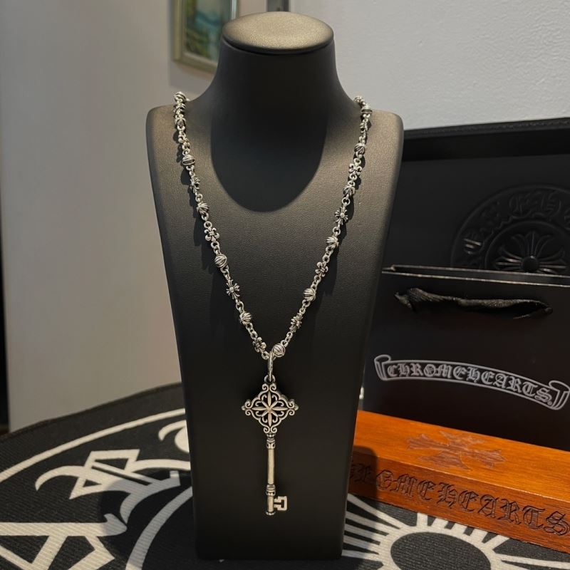 Ch*0me He**ts necklaces